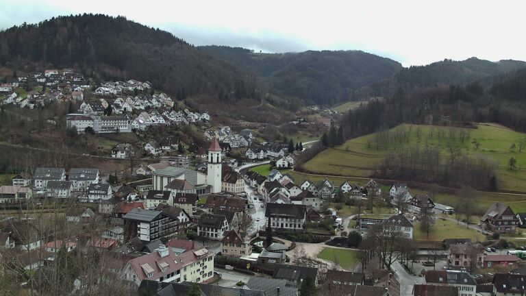 Dieses Bild zeigt eine Webcam-Aufnahme von Ottenhöfen, aufgenommen am Freitag, den 13.02.2026 um 12:10 Uhr