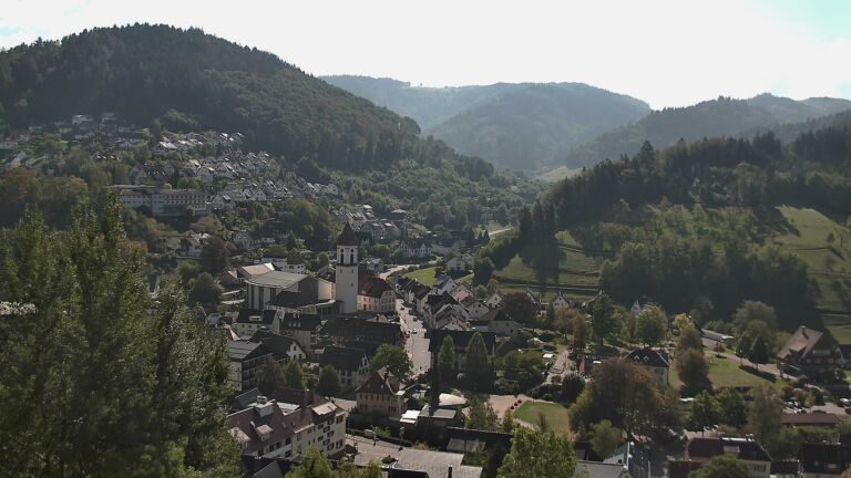 Dieses Bild zeigt eine Webcam-Aufnahme von Ottenhöfen, aufgenommen am Montag, den 05.10.2026 um 12:30 Uhr