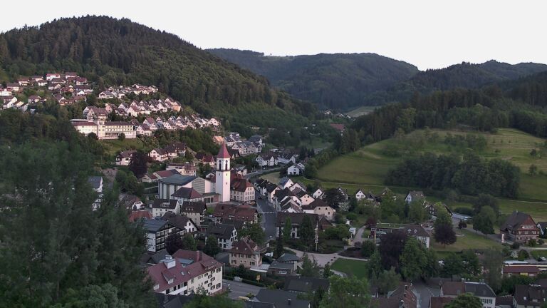 Dieses Bild zeigt eine Webcam-Aufnahme von Ottenhöfen, aufgenommen am Samstag, den 30.05.2026 um 20:40 Uhr