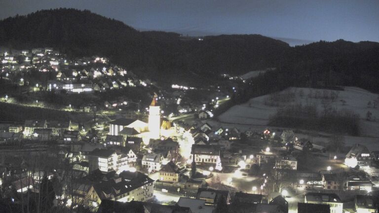 Dieses Bild zeigt eine Webcam-Aufnahme von Ottenhöfen, aufgenommen am Mittwoch, den 31.12.2025 um 17:40 Uhr