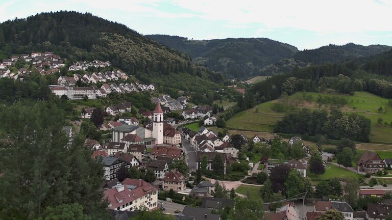 Dieses Bild zeigt eine Webcam-Aufnahme von Ottenhöfen, aufgenommen am Dienstag, den 23.06.2026 um 19:40 Uhr