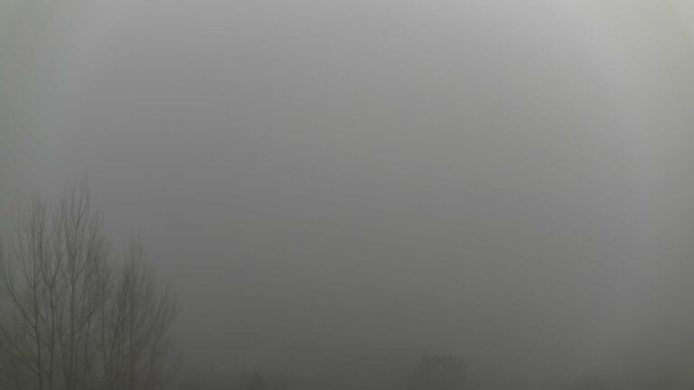 Dieses Bild zeigt eine Webcam-Aufnahme von Ottenhöfen, aufgenommen am Sonntag, den 21.12.2025 um 15:00 Uhr