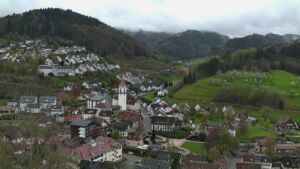 Dieses Bild zeigt eine Webcam-Aufnahme von Ottenhöfen, aufgenommen am Sonntag, den 12.04.2026 um 12:20 Uhr