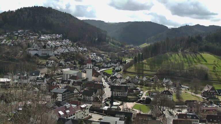 Dieses Bild zeigt eine Webcam-Aufnahme von Ottenhöfen, aufgenommen am Sonntag, den 01.03.2026 um 12:00 Uhr