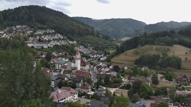Dieses Bild zeigt eine Webcam-Aufnahme von Ottenhöfen, aufgenommen am Dienstag, den 25.08.2026 um 14:30 Uhr