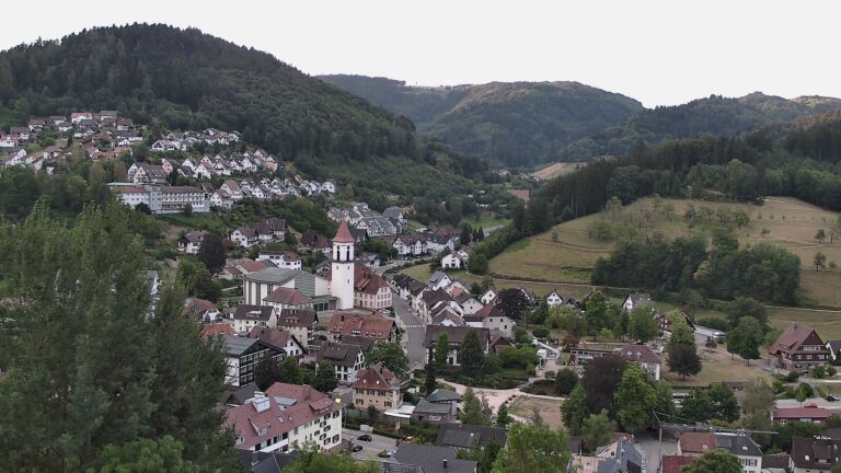 Dieses Bild zeigt eine Webcam-Aufnahme von Ottenhöfen, aufgenommen am Mittwoch, den 05.08.2026 um 06:50 Uhr