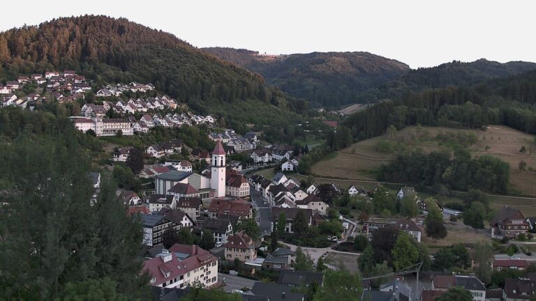Dieses Bild zeigt eine Webcam-Aufnahme von Ottenhöfen, aufgenommen am Samstag, den 08.08.2026 um 20:30 Uhr