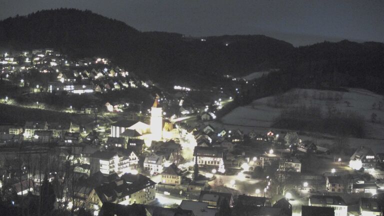 Dieses Bild zeigt eine Webcam-Aufnahme von Ottenhöfen, aufgenommen am Mittwoch, den 31.12.2025 um 17:50 Uhr