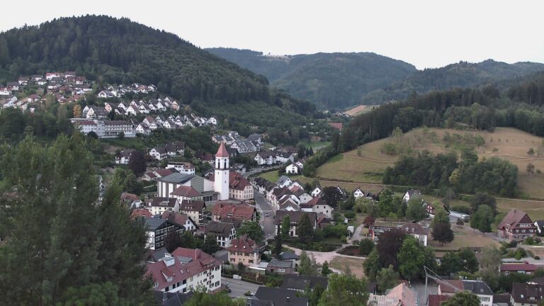 Dieses Bild zeigt eine Webcam-Aufnahme von Ottenhöfen, aufgenommen am Donnerstag, den 16.07.2026 um 05:30 Uhr