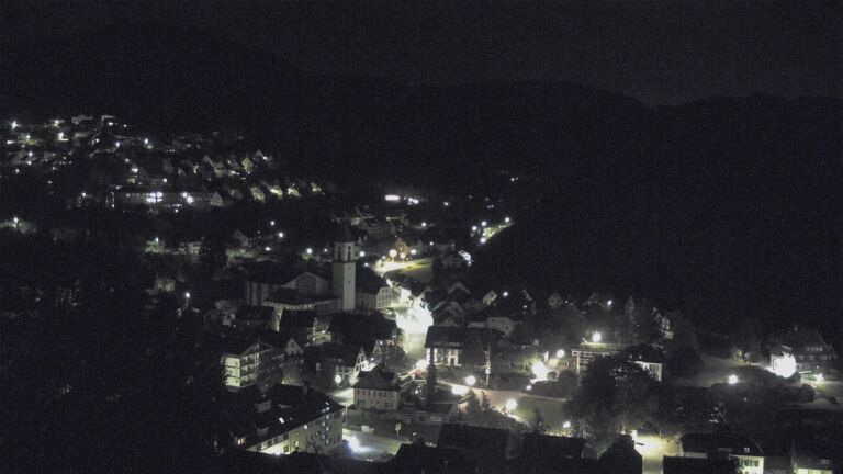 Dieses Bild zeigt eine Webcam-Aufnahme von Ottenhöfen, aufgenommen am Montag, den 04.05.2026 um 23:30 Uhr