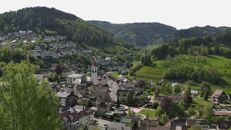 Dieses Bild zeigt eine Webcam-Aufnahme von Ottenhöfen, aufgenommen am Dienstag, den 28.04.2026 um 10:50 Uhr