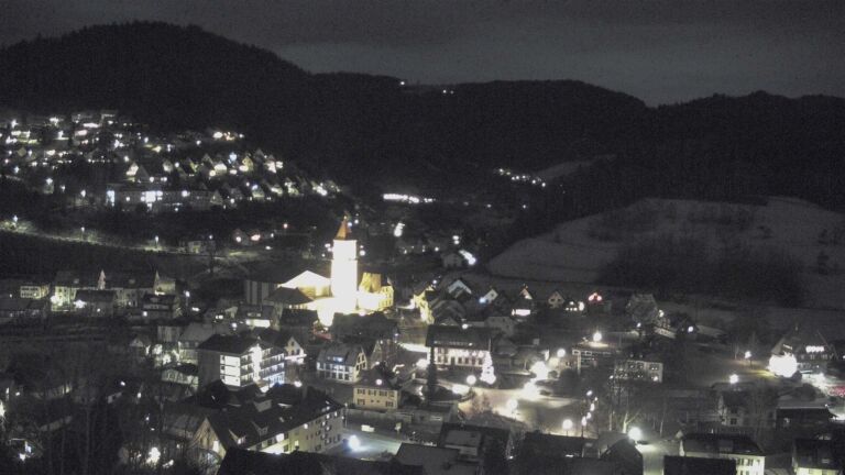 Dieses Bild zeigt eine Webcam-Aufnahme von Ottenhöfen, aufgenommen am Donnerstag, den 01.01.2026 um 21:30 Uhr