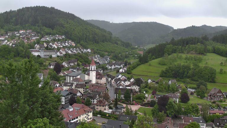 Dieses Bild zeigt eine Webcam-Aufnahme von Ottenhöfen, aufgenommen am Donnerstag, den 14.05.2026 um 15:30 Uhr