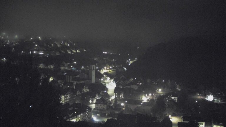 Dieses Bild zeigt eine Webcam-Aufnahme von Ottenhöfen, aufgenommen am Sonntag, den 18.10.2026 um 23:00 Uhr