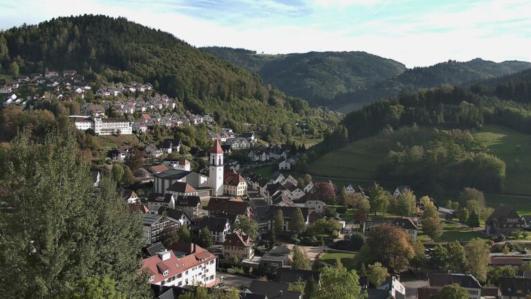 Dieses Bild zeigt eine Webcam-Aufnahme von Ottenhöfen, aufgenommen am Freitag, den 16.10.2026 um 16:40 Uhr