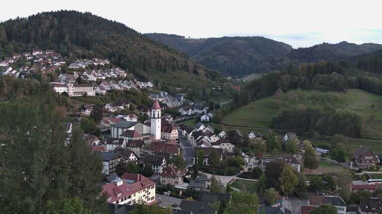 Dieses Bild zeigt eine Webcam-Aufnahme von Ottenhöfen, aufgenommen am Donnerstag, den 24.09.2026 um 18:40 Uhr