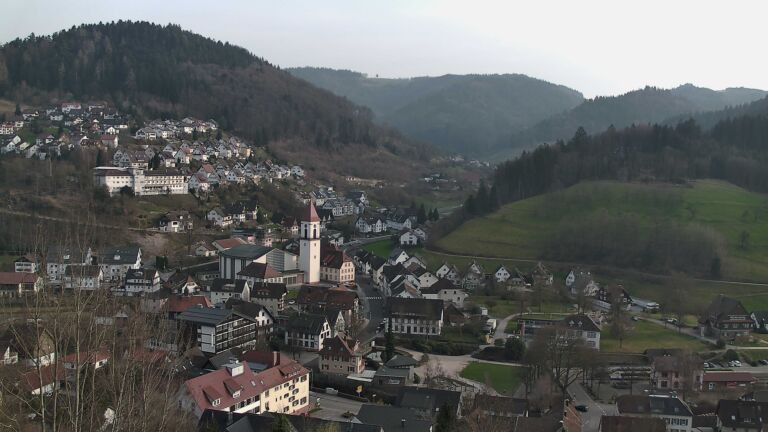 Dieses Bild zeigt eine Webcam-Aufnahme von Ottenhöfen, aufgenommen am Sonntag, den 08.03.2026 um 17:00 Uhr