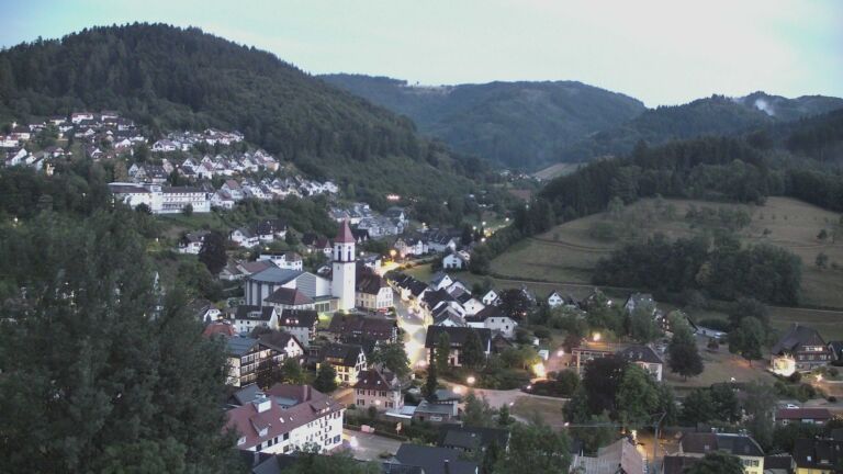 Dieses Bild zeigt eine Webcam-Aufnahme von Ottenhöfen, aufgenommen am Donnerstag, den 16.07.2026 um 22:00 Uhr