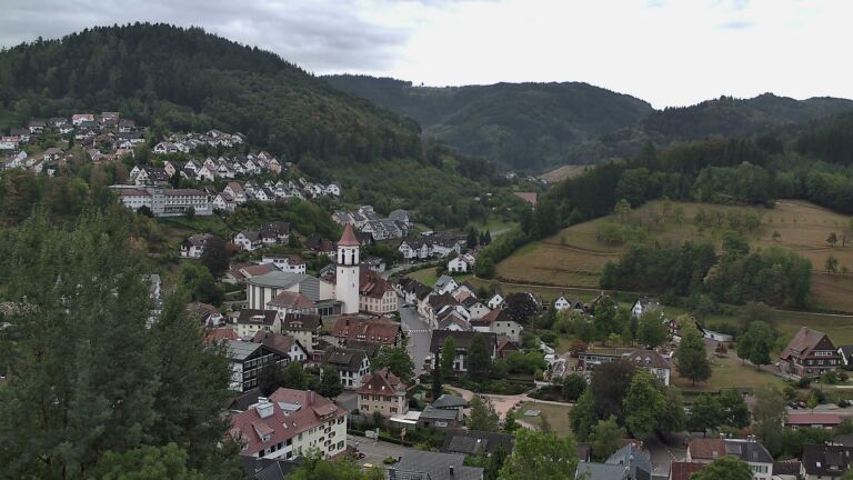 Dieses Bild zeigt eine Webcam-Aufnahme von Ottenhöfen, aufgenommen am Freitag, den 28.08.2026 um 11:40 Uhr