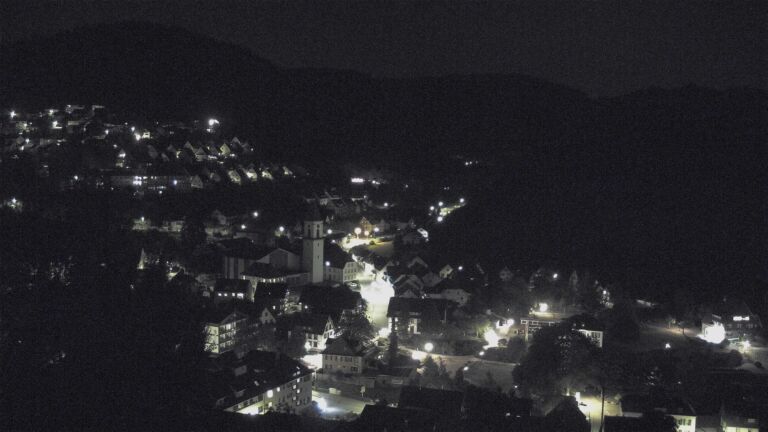 Dieses Bild zeigt eine Webcam-Aufnahme von Ottenhöfen, aufgenommen am Dienstag, den 04.08.2026 um 23:30 Uhr