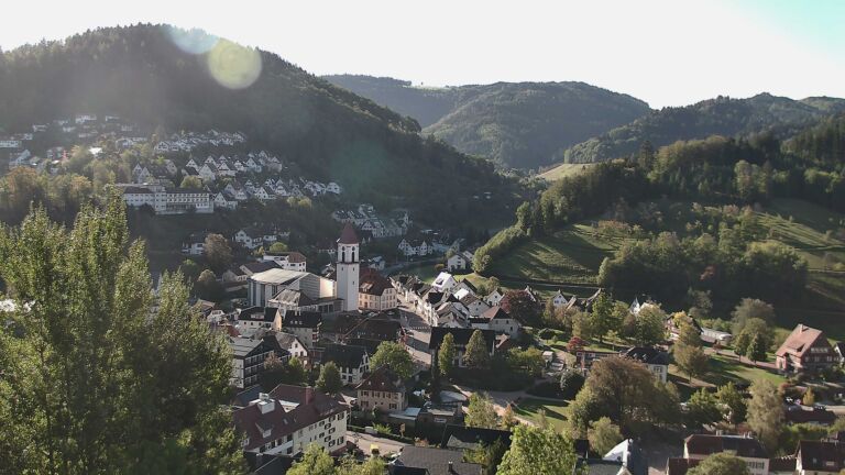Dieses Bild zeigt eine Webcam-Aufnahme von Ottenhöfen, aufgenommen am Montag, den 12.10.2026 um 10:10 Uhr