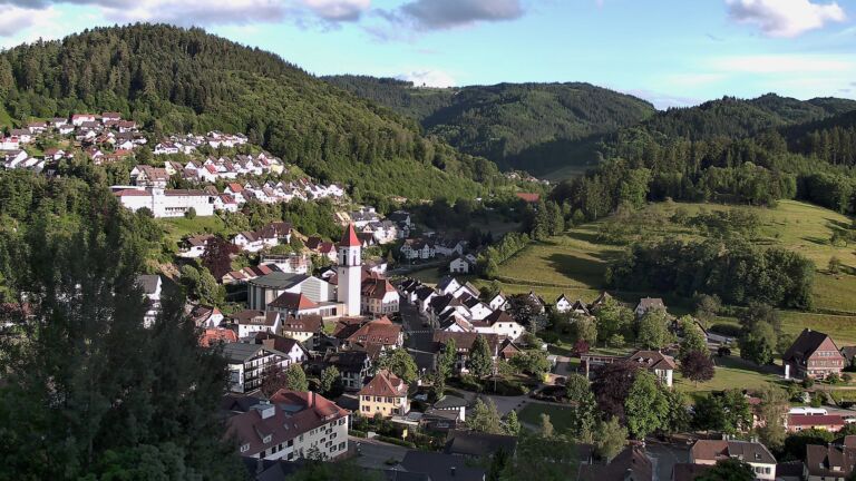Dieses Bild zeigt eine Webcam-Aufnahme von Ottenhöfen, aufgenommen am Mittwoch, den 03.06.2026 um 19:50 Uhr