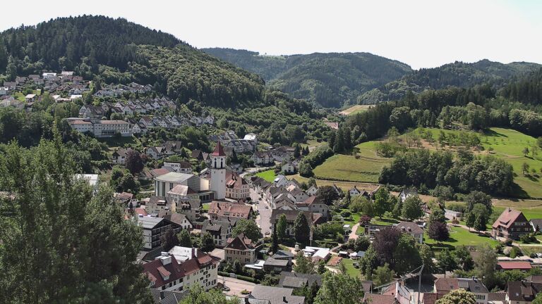 Dieses Bild zeigt eine Webcam-Aufnahme von Ottenhöfen, aufgenommen am Samstag, den 20.06.2026 um 11:20 Uhr