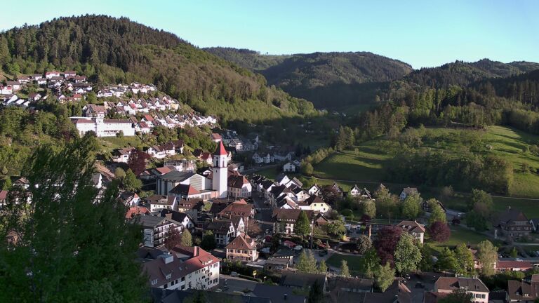 Dieses Bild zeigt eine Webcam-Aufnahme von Ottenhöfen, aufgenommen am Donnerstag, den 30.04.2026 um 19:40 Uhr