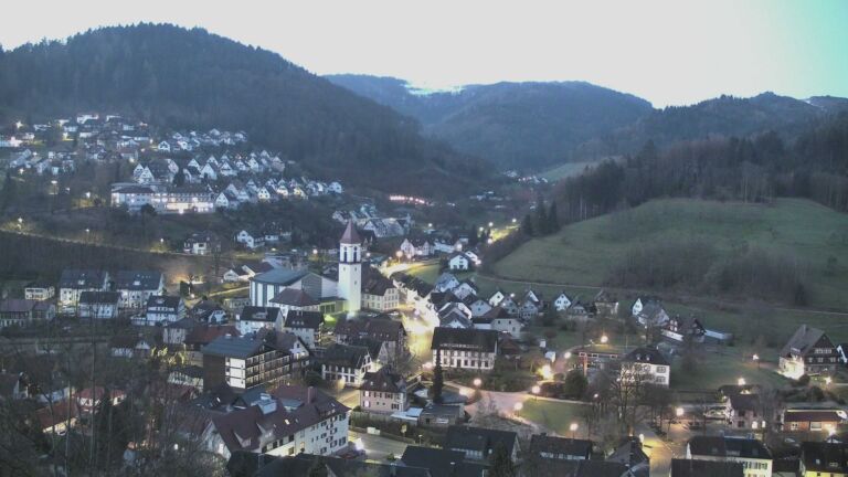 Dieses Bild zeigt eine Webcam-Aufnahme von Ottenhöfen, aufgenommen am Mittwoch, den 01.04.2026 um 06:30 Uhr