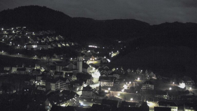 Dieses Bild zeigt eine Webcam-Aufnahme von Ottenhöfen, aufgenommen am Sonntag, den 01.03.2026 um 01:30 Uhr