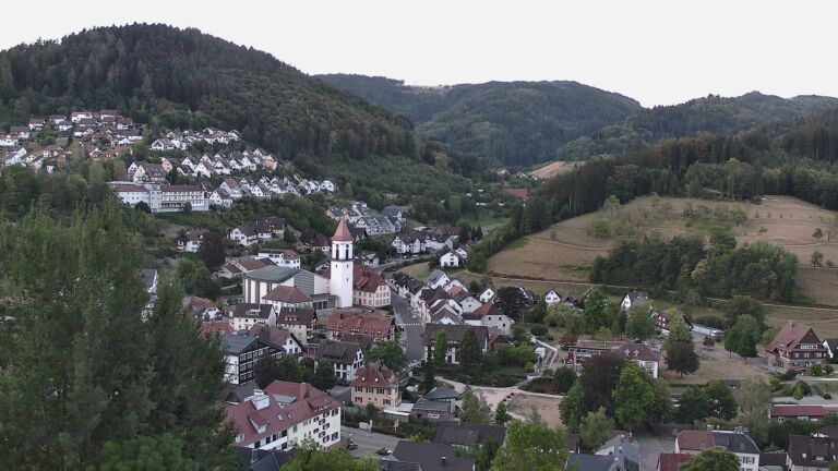 Dieses Bild zeigt eine Webcam-Aufnahme von Ottenhöfen, aufgenommen am Freitag, den 14.08.2026 um 06:40 Uhr