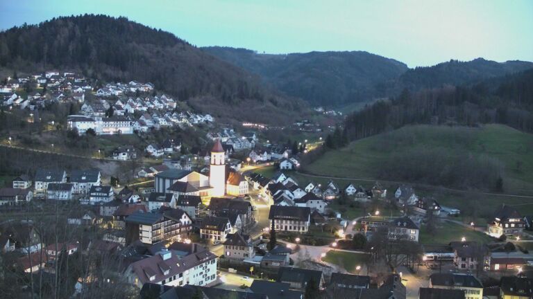 Dieses Bild zeigt eine Webcam-Aufnahme von Ottenhöfen, aufgenommen am Montag, den 23.03.2026 um 19:10 Uhr