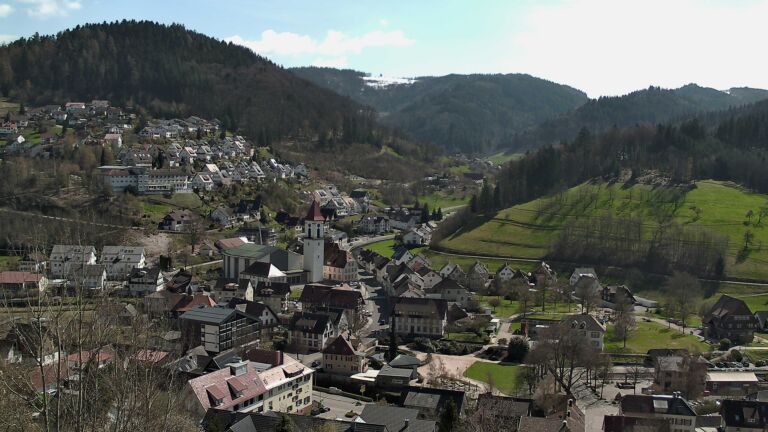 Dieses Bild zeigt eine Webcam-Aufnahme von Ottenhöfen, aufgenommen am Donnerstag, den 02.04.2026 um 14:40 Uhr