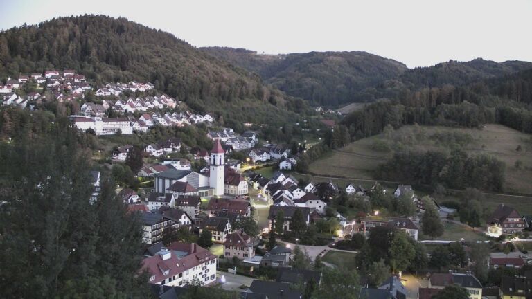 Dieses Bild zeigt eine Webcam-Aufnahme von Ottenhöfen, aufgenommen am Samstag, den 05.09.2026 um 20:30 Uhr