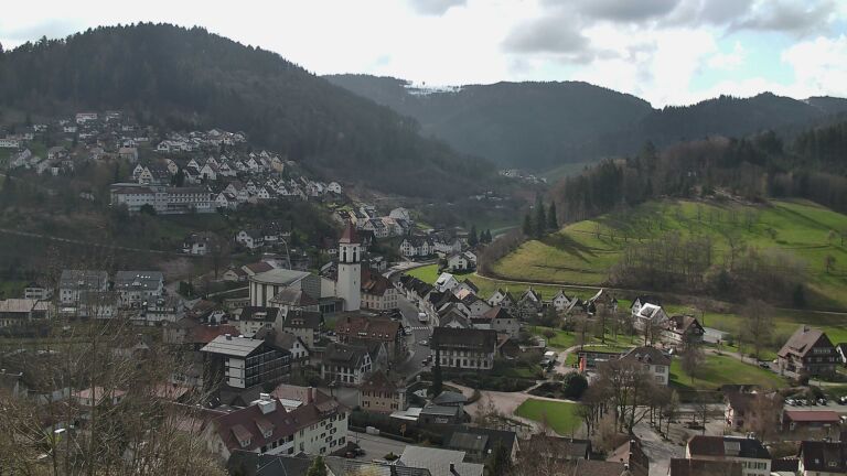 Dieses Bild zeigt eine Webcam-Aufnahme von Ottenhöfen, aufgenommen am Mittwoch, den 01.04.2026 um 11:00 Uhr