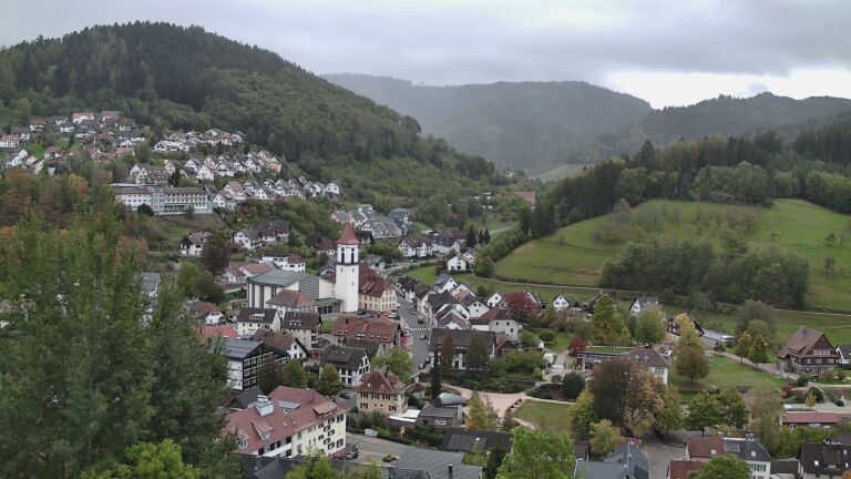 Dieses Bild zeigt eine Webcam-Aufnahme von Ottenhöfen, aufgenommen am Samstag, den 24.10.2026 um 10:20 Uhr