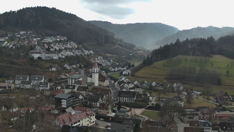 Dieses Bild zeigt eine Webcam-Aufnahme von Ottenhöfen, aufgenommen am Montag, den 09.02.2026 um 13:40 Uhr