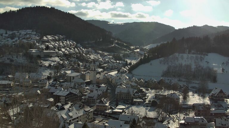 Dieses Bild zeigt eine Webcam-Aufnahme von Ottenhöfen, aufgenommen am Montag, den 05.01.2026 um 12:40 Uhr