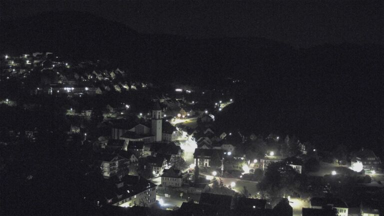 Dieses Bild zeigt eine Webcam-Aufnahme von Ottenhöfen, aufgenommen am Sonntag, den 10.05.2026 um 01:00 Uhr