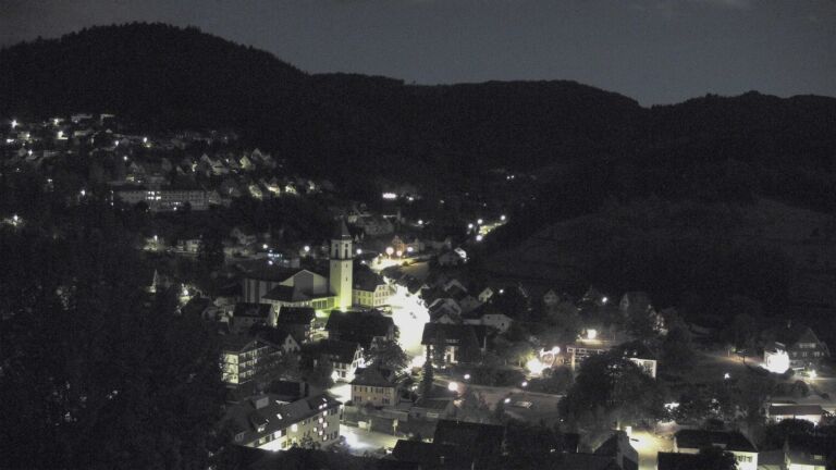 Dieses Bild zeigt eine Webcam-Aufnahme von Ottenhöfen, aufgenommen am Sonntag, den 30.08.2026 um 05:30 Uhr