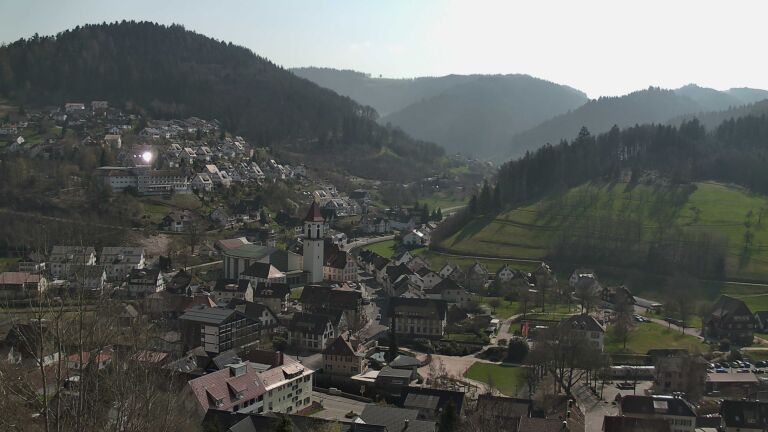 Dieses Bild zeigt eine Webcam-Aufnahme von Ottenhöfen, aufgenommen am Sonntag, den 22.03.2026 um 13:20 Uhr