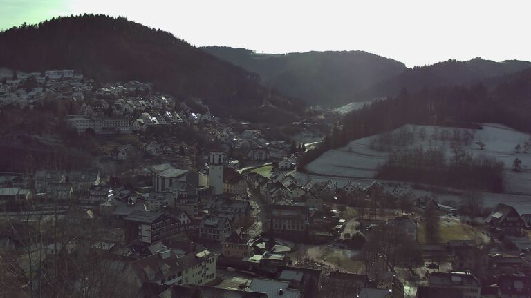 Dieses Bild zeigt eine Webcam-Aufnahme von Ottenhöfen, aufgenommen am Donnerstag, den 01.01.2026 um 12:00 Uhr