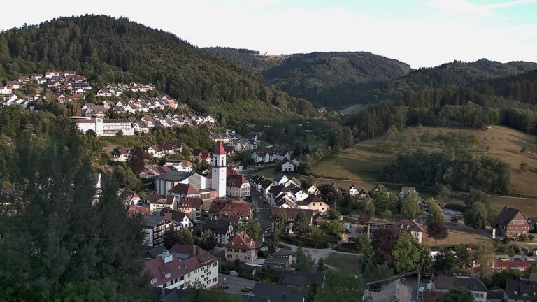 Dieses Bild zeigt eine Webcam-Aufnahme von Ottenhöfen, aufgenommen am Donnerstag, den 23.07.2026 um 20:10 Uhr