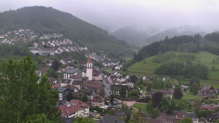 Dieses Bild zeigt eine Webcam-Aufnahme von Ottenhöfen, aufgenommen am Donnerstag, den 07.05.2026 um 07:10 Uhr