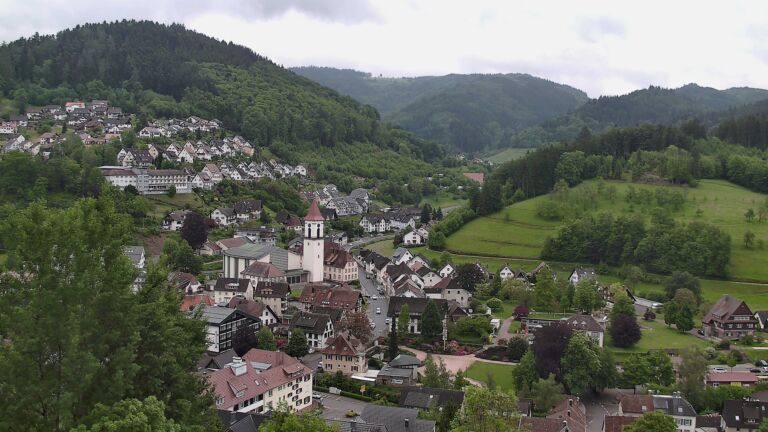 Dieses Bild zeigt eine Webcam-Aufnahme von Ottenhöfen, aufgenommen am Samstag, den 16.05.2026 um 10:20 Uhr
