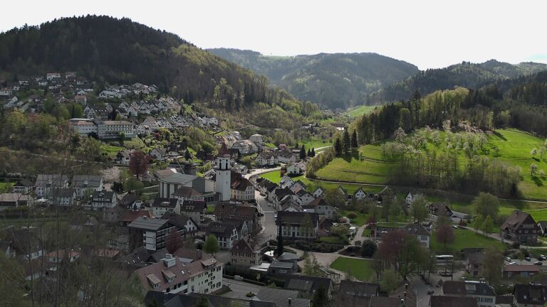 Dieses Bild zeigt eine Webcam-Aufnahme von Ottenhöfen, aufgenommen am Donnerstag, den 16.04.2026 um 12:40 Uhr