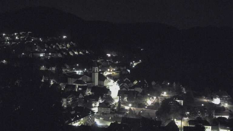 Dieses Bild zeigt eine Webcam-Aufnahme von Ottenhöfen, aufgenommen am Montag, den 10.08.2026 um 00:00 Uhr