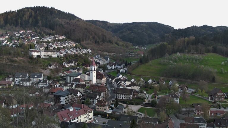 Dieses Bild zeigt eine Webcam-Aufnahme von Ottenhöfen, aufgenommen am Donnerstag, den 09.04.2026 um 20:00 Uhr