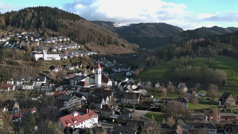 Dieses Bild zeigt eine Webcam-Aufnahme von Ottenhöfen, aufgenommen am Dienstag, den 31.03.2026 um 18:50 Uhr