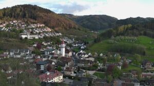 Dieses Bild zeigt eine Webcam-Aufnahme von Ottenhöfen, aufgenommen am Freitag, den 17.04.2026 um 19:50 Uhr